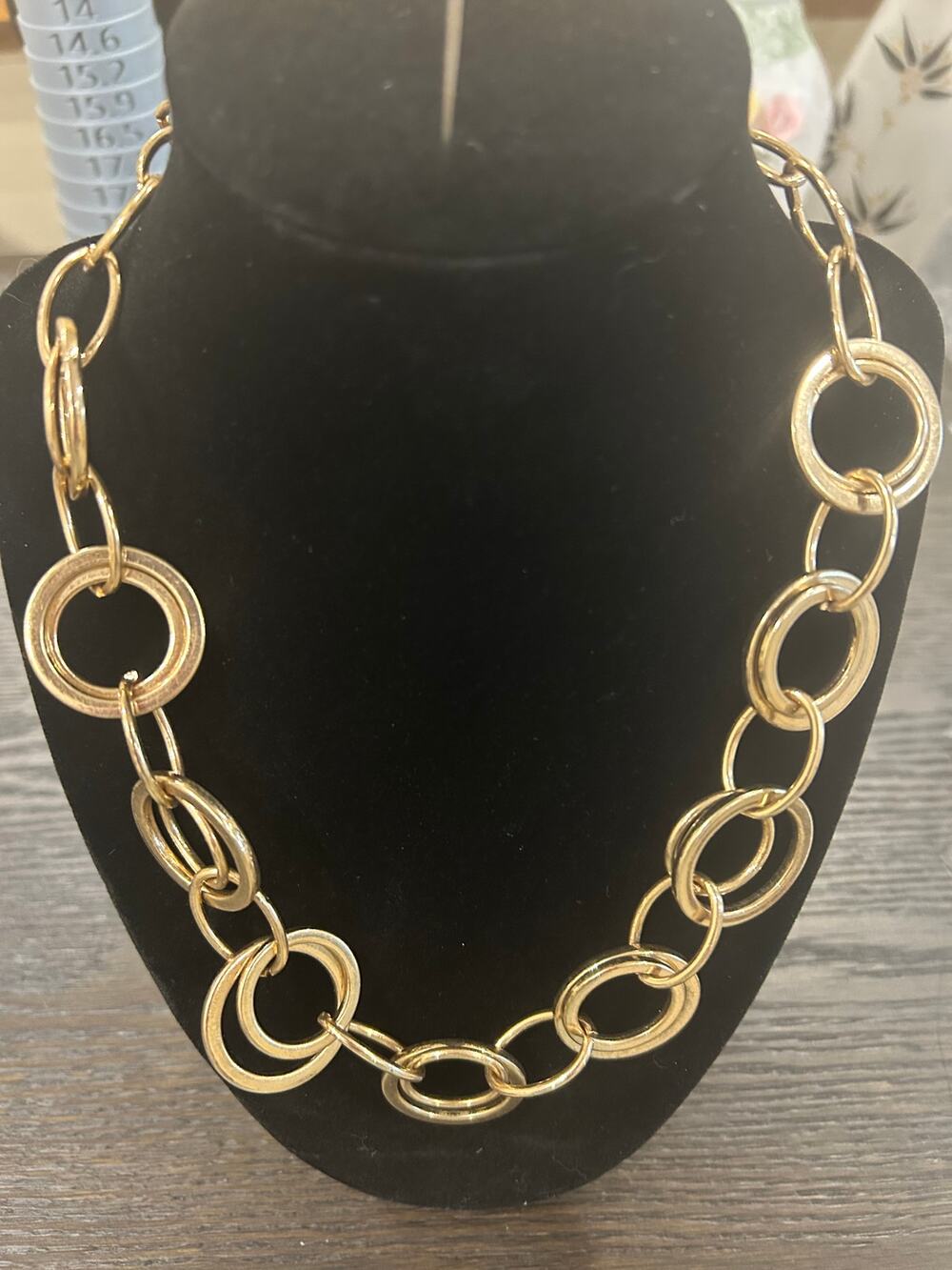 Charming Charlie gold tone chunky loop chain necklace
